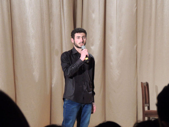 Владимир &ndash; студент АрГУ, рассказывает о малыше Эдуарде, о его болезни.