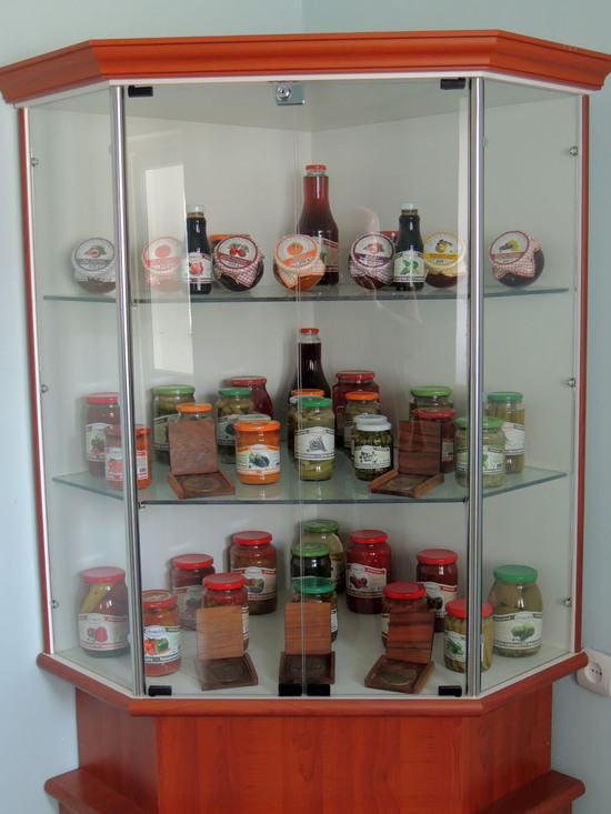 Образцы готовой продукции и дипломы Арцахфрут. Образцы готовой продукции и дипломы Арцахфрут.