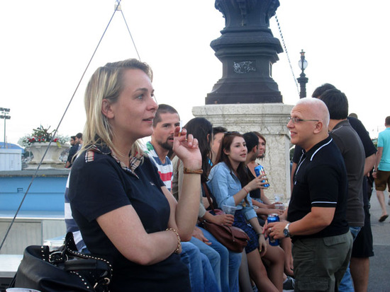 Воскресный день, можно вечером и пива попить. Воскресный день, можно вечером и пива попить.