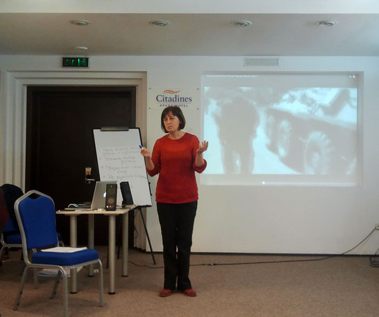 Маргарита Ахвледиани провидт свою секцию по журналистской этике. Маргарита Ахвледиани провидт свою секцию по журналистской этике.