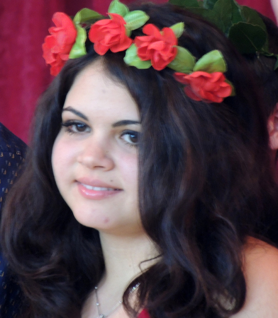 Лица... Лиана. Лица... Лиана.