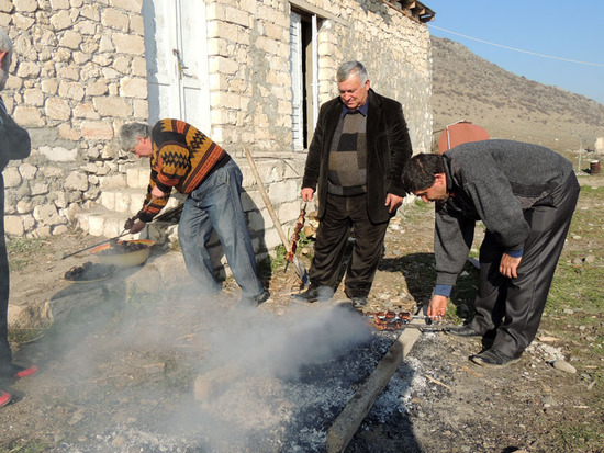 Пока было мероприятие, мужчины были заняты ДЕЛОМ.)) Пока было мероприятие, мужчины были заняты ДЕЛОМ.))