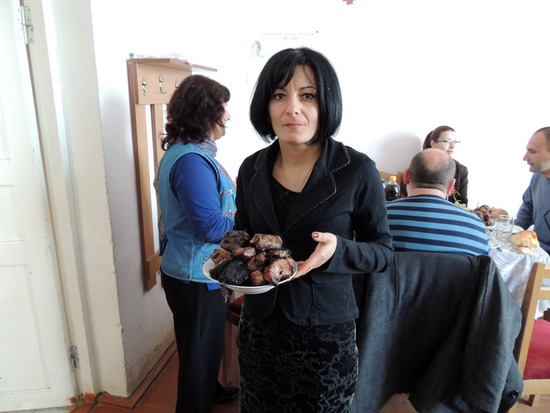 Без шашлыка не бывает карабахского застолья.:-) Без шашлыка не бывает карабахского застолья.:-)