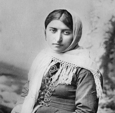 Молодая чеченка. Фотограф Ф. Орден. 1897 г. Частная коллекция.