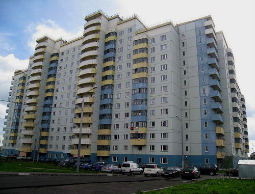 Москва, жилой дом №17 по улице Брусилова, где была обнаружена убитой уроженка Дагестана. Фото: baxmypka, http://wikimapia.org Москва, жилой дом №17 по улице Брусилова, где была обнаружена убитой уроженка Дагестана. Фото: baxmypka, http://wikimapia.org