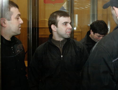 Обвиняемые в подрыве "Невского экспресса" в зале Тверского областного суда 27 января 2012 г. Фото Татьяны Гантимуровой для "Кавказского узла"
