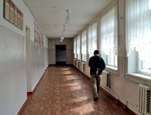 Школа в селении Нижний Черек в Кабардино-Балкарии. Мар 2014 г. Фото Людмилы Маратовой для "Кавказского узла" Школа в селении Нижний Черек в Кабардино-Балкарии. Мар 2014 г. Фото Людмилы Маратовой для "Кавказского узла"