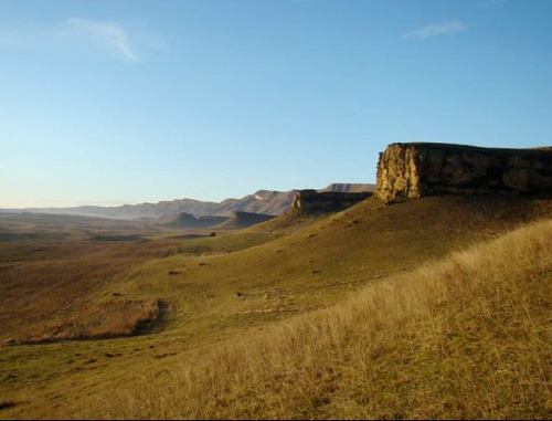 Гора Ниваду в Зольском районе Кабардино-Балкарии. Фото: Chereck, http://commons.wikimedia.org, Creative Commons Attribution-Share Alike 3.0 Unported license. Гора Ниваду в Зольском районе Кабардино-Балкарии. Фото: Chereck, http://commons.wikimedia.org, Creative Commons Attribution-Share Alike 3.0 Unported license.