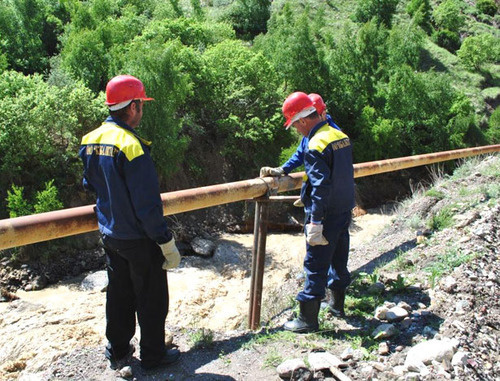 Восстановление газопровода в Чегемском районе. КБР, май 2014 г. Фото: пресс-служба ОАО "Газораспределение Нальчик" Восстановление газопровода в Чегемском районе. КБР, май 2014 г. Фото: пресс-служба ОАО "Газораспределение Нальчик"