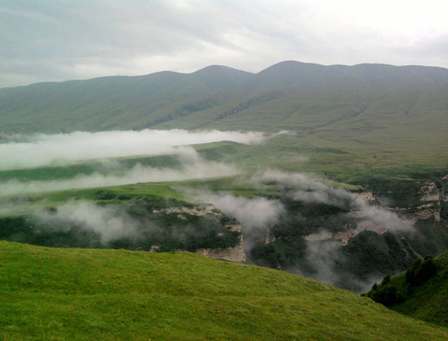 Горы в Наурском районе Чечни. Фото R S G, http://www.odnoklassniki.ru/group/50747788820557 Горы в Наурском районе Чечни. Фото R S G, http://www.odnoklassniki.ru/group/50747788820557