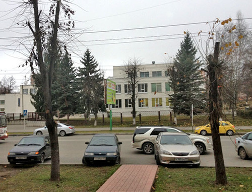 Парковка машин в Нальчике. КБР. Фото http://forum.kbrnet.ru/showthread.php?t=28835&page=15 Парковка машин в Нальчике. КБР. Фото http://forum.kbrnet.ru/showthread.php?t=28835&page=15