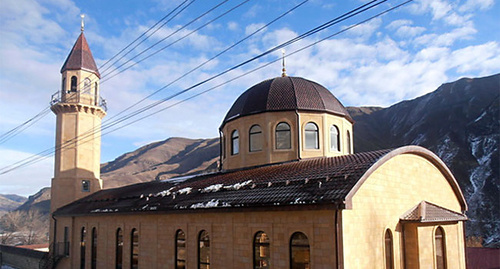 Крупнейшая в нагорной части Северного Кавказа мечеть им. Шейха Шуайба Афанди. Фото: http://www.islamdag.ru/news/11179