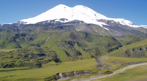 Эльбрус, КБР. Фото: Александр Сорель https://ru.wikipedia.org Эльбрус, КБР. Фото: Александр Сорель https://ru.wikipedia.org