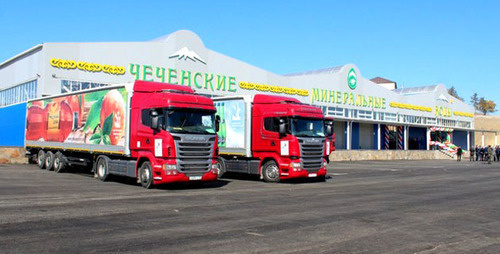 Завод минеральной воды в населенном пункте Серноводск Сунженского района Чечни. Фото: Зубайр Байраков http://sdelanounas.ru/ Завод минеральной воды в населенном пункте Серноводск Сунженского района Чечни. Фото: Зубайр Байраков http://sdelanounas.ru/
