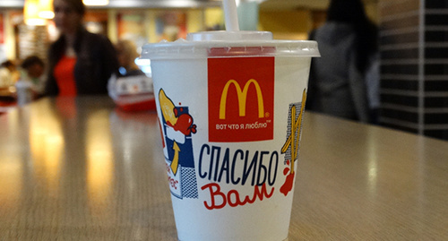 Напиток в ресторане быстрого питания McDonald's. Фото Нины Тумановой для "Кавказского узла" Напиток в ресторане быстрого питания McDonald's. Фото Нины Тумановой для "Кавказского узла"