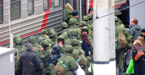 Призывники на центральном вокзале Волгограда. Ноябрь 2014 г. Фото Вячеслава Ященко для "Кавказского узла" Призывники на центральном вокзале Волгограда. Ноябрь 2014 г. Фото Вячеслава Ященко для "Кавказского узла"