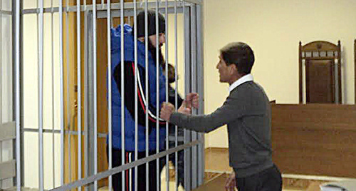 Мурат Нагоев и его адвокат в зале суда. Нальчик, ноябрь 2014 г. Фото Людмилы Маратовой для "Кавказского узла" Мурат Нагоев и его адвокат в зале суда. Нальчик, ноябрь 2014 г. Фото Людмилы Маратовой для "Кавказского узла"