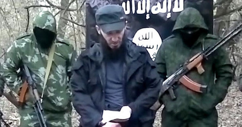 Сулейман Зайланабидов (в центре). Кадр из видео пользователя Сулейман Амир www.youtube.com Сулейман Зайланабидов (в центре). Кадр из видео пользователя Сулейман Амир www.youtube.com