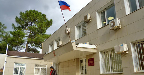 Адлерский районный суд Сочи. Фото Светланы Кравченко для "Кавказского узла" Адлерский районный суд Сочи. Фото Светланы Кравченко для "Кавказского узла"