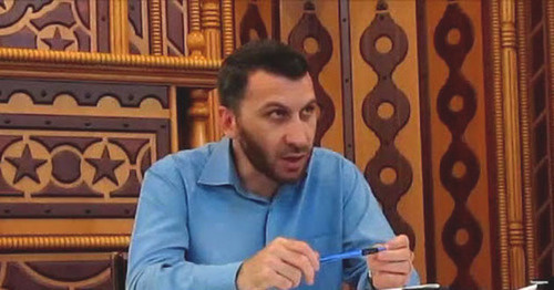 Анзор Шхануков. Кадр из видео пользователя ibn hamid http://www.youtube.com/watch?v=quaCx-iBNIQ Анзор Шхануков. Кадр из видео пользователя ibn hamid http://www.youtube.com/watch?v=quaCx-iBNIQ