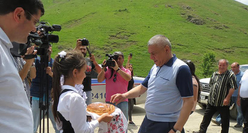 Инициатор акции, председатель земляческого союза "Арцах" Варужан Григорян. Нагорный Карабах. 20 июня 2015 год. Фото Алвард Григорян для "Кавказского узла" Инициатор акции, председатель земляческого союза "Арцах" Варужан Григорян. Нагорный Карабах. 20 июня 2015 год. Фото Алвард Григорян для "Кавказского узла"