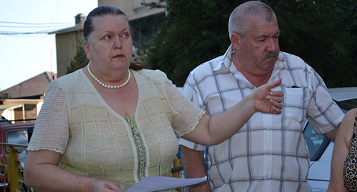 Участники схода на ул. Пасечная. 15.08.2015. Фото Светланы Кравченко для "Кавказского узла" Участники схода на ул. Пасечная. 15.08.2015. Фото Светланы Кравченко для "Кавказского узла"
