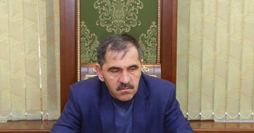 Юнус-бек Евкуров на заседании антитеррористической комиссии. 14 ноября 2015 года. Фото: Ingushetia.ru