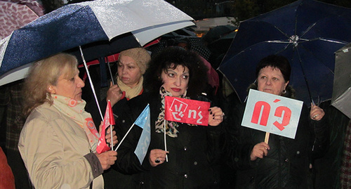 Митинг противников конституционной реформы, Ереван, 30 октября 2015 года. Фото: Тиграна Петросяна для "Кавказского узла". Митинг противников конституционной реформы, Ереван, 30 октября 2015 года. Фото: Тиграна Петросяна для "Кавказского узла".