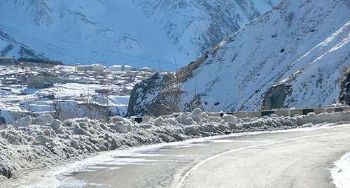 Военно-Грузинская дорога. Фото Ахмеда Альдебирова для "Кавказского узла" Военно-Грузинская дорога. Фото Ахмеда Альдебирова для "Кавказского узла"