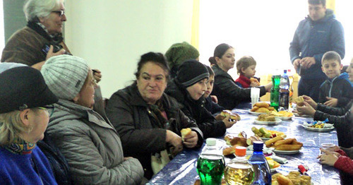 Празднование в Дня возрождения балкарского народа в Кабардино-Балкарии. Поселок Хасанья, КБР, 27 марта 2016 г. Фото Людмилы Маратовой для "Кавказского узла" Празднование в Дня возрождения балкарского народа в Кабардино-Балкарии. Поселок Хасанья, КБР, 27 марта 2016 г. Фото Людмилы Маратовой для "Кавказского узла"