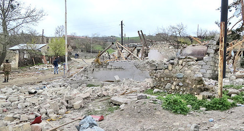 Полностью уничтоженный дом в результате обстрела. Мартакертский район Нагорного Карабаха, 6 апреля 2016 г. Фото Алвард Григорян для "Кавказского узла"