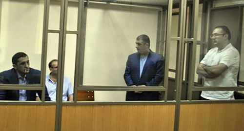  Сергей Зиринов (Второй справа) в зале суда. Фото: http://donday.ru/delo-zirinova-nepravilnye-svideteli-obvineniya.html