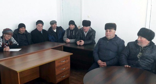 Инициативная группа по проведению схода. 10 февраля 2016. Фото Аси Капаевой для "Кавказского узла"