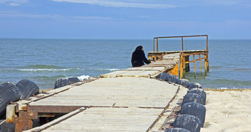 Пирс. Каспийск, Дагестан. Фото: Зарема Алиева http://www.odnoselchane.ru