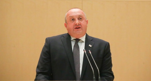 Маргвелашвили во время ежегодного доклада в парламенте. Фото: President.gov.ge Маргвелашвили во время ежегодного доклада в парламенте. Фото: President.gov.ge