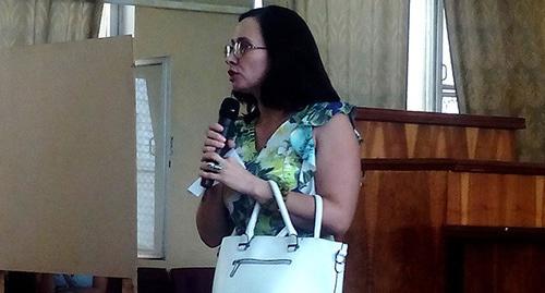 жительница Ворошиловского района заявила, что большинство участников слушаний —работники сети магазинов «Радеж» Фото Татьяны Филимоновой