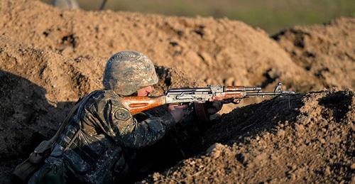 На линии соприкосновения в Нагорном Карабахе. Фото: RFE/RL https://rus.azatutyun.am