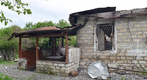 разрушенной дом в Агдамском районе Азербайджана. Фото © Sputnik / Murad Orujov
 https://ru.sputnik.az/karabakh/20170830/411639689/karabah-obstrel-pulemety-okkupirovannye-zemli.html