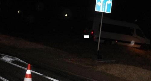 Дорога в Ставропольском крае ночью . Фото краевой Госавтоинспекции
 http://bloknot-stavropol.ru/news/5-turistov-popali-v-bolnitsu-posle-vyleta-ekskursi-893604