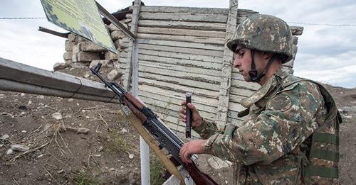 На линии соприкосновения в Нагорном Карабахе. Фото © Sputnik / Илья Питалев