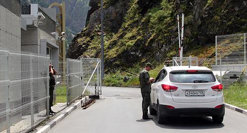 КПП "Верхний Ларс". Фото Алана Цхурбаева для "Кавказского узла" 
