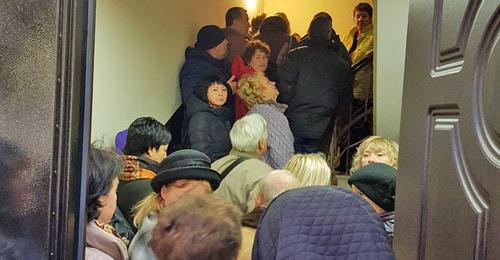 Обманутые дольщики в Сочи в прокуратуре на приеме на улице Театральная, 8. Сочи, 6 декабря 2017 г. Фото Светланы Кравченко для "Кавказского узла"