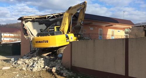 Снос дома члена избиркома Владимира Мельникова. Фото Светланы Кравченко для "Кавказского узла"