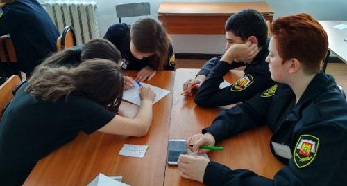 Студенты в гуманитарно-техническом колледже Фото http://kbgtk.ru/index.php?option=com_content&view=article&id=1740:znatoki-anglijskogo&catid=18:novosti&Itemid=102 Студенты в гуманитарно-техническом колледже Фото http://kbgtk.ru/index.php?option=com_content&view=article&id=1740:znatoki-anglijskogo&catid=18:novosti&Itemid=102