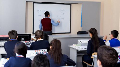 Школный класс в Азербайджане. Фото Sputnik / Murad Orujov
https://ru.sputnik.az/life/20180321/414534503/ozhirenie-zdravoohranenie-obrazovanie-azerbaijan.html 