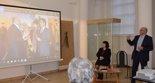 Встреча ученых Адыгейского филиала музея Востока с учеными из Университета Хоккайдо. На снимке: демонстрации видеоматериала. Фото предоставила Марина Шхабацева для "Кавказского узла"