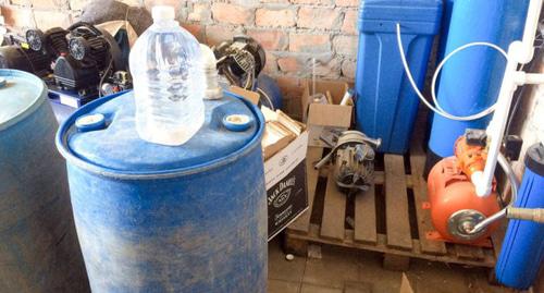 Нелегальное производство алкогольной продукции. Фото http://fsrar.ru/news/view/?id=2344 Нелегальное производство алкогольной продукции. Фото http://fsrar.ru/news/view/?id=2344