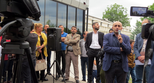 Акция в Степанакерте 13 июня 2018. Фото Алвард Григорян для "Кавказхского узла" Акция в Степанакерте 13 июня 2018. Фото Алвард Григорян для "Кавказхского узла"