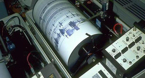 Сейсмограф. Фото Юрия Давыдова, https://www.flickr.com/photos/georgedavydoff/9094644088/in/photolist-eREqQq-NjctAL Сейсмограф. Фото Юрия Давыдова, https://www.flickr.com/photos/georgedavydoff/9094644088/in/photolist-eREqQq-NjctAL