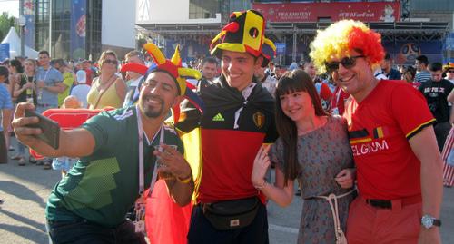 Футбольные болельщики перед матчем Бельгия-Япония. Ростов-на-Дону, 2 июля 2018 года. Фото Константина Волгина для "Кавказского узла" Футбольные болельщики перед матчем Бельгия-Япония. Ростов-на-Дону, 2 июля 2018 года. Фото Константина Волгина для "Кавказского узла"